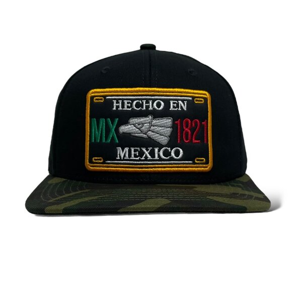 Hecho en Mexico Eagle Embroidered Snapback Cap, Flat Brim Black/Camo - Picture 2 of 7